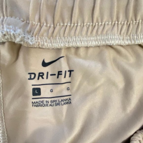 NWT Nike Men's Dri-Fit Tight Fit Jogger Pants Beige Size Medium - Picture 4 of 6